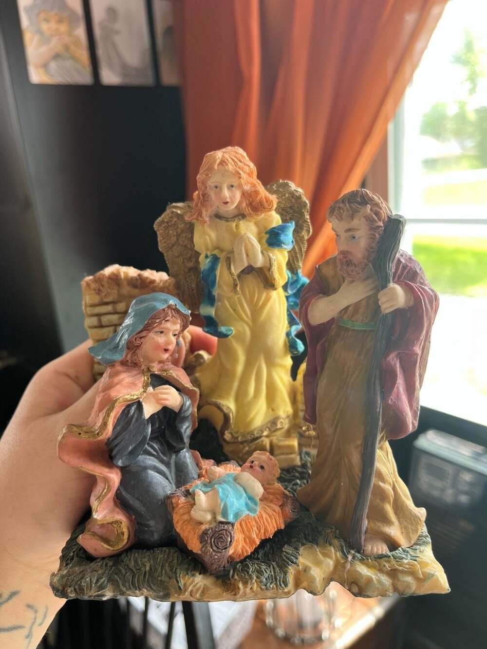 Nativity Scene Figurine Holy Family with Angel Resin Statue